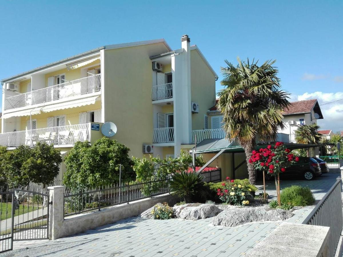 Apartments Gojka Miocevic Biograd Na Moru Exterior foto
